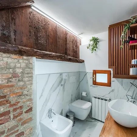 Gdl House *