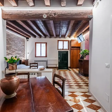 Apartment Gdl House *