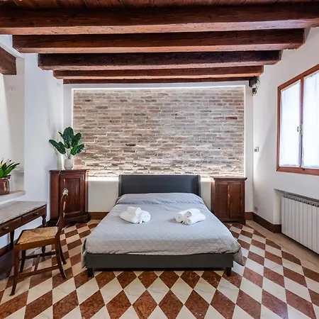 Apartment Gdl House *